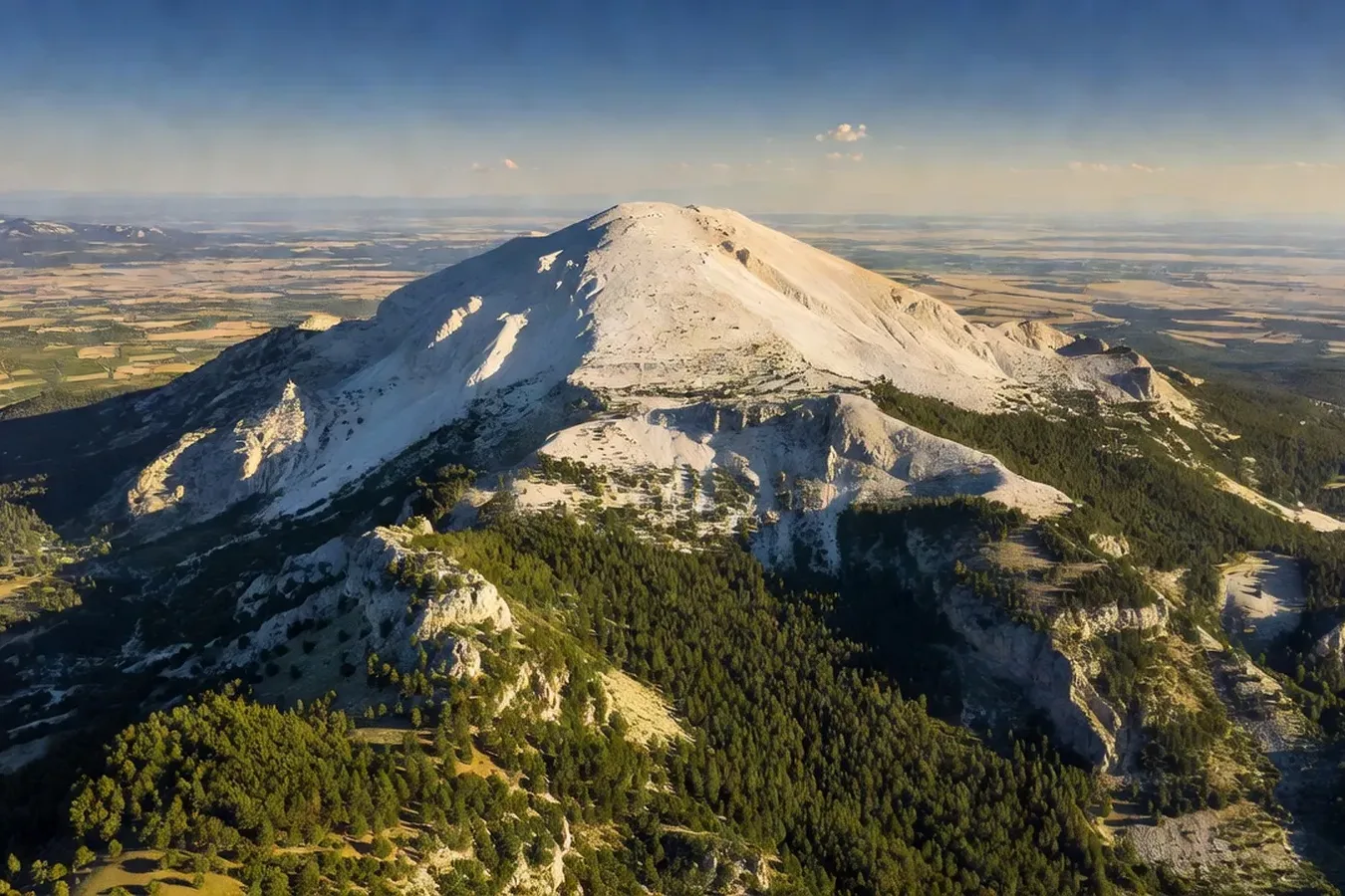 Geologie et histoire naturelle du Mont Ventoux : comment s'est forme le Geant de Provence